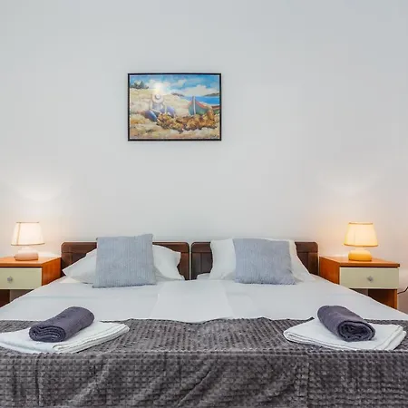 Apartment Mirela Krk Town Exterior photo