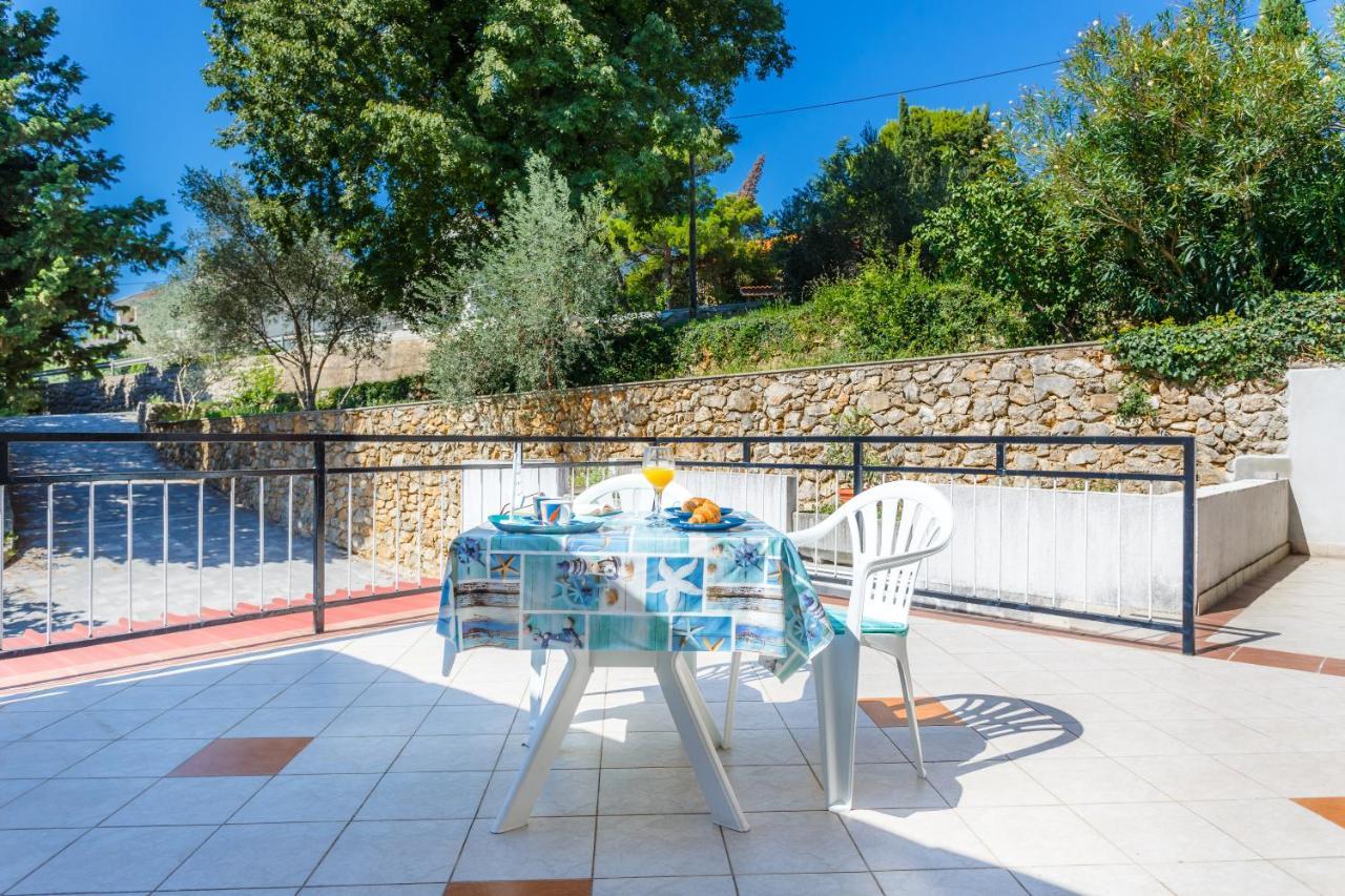 Apartment Mirela *